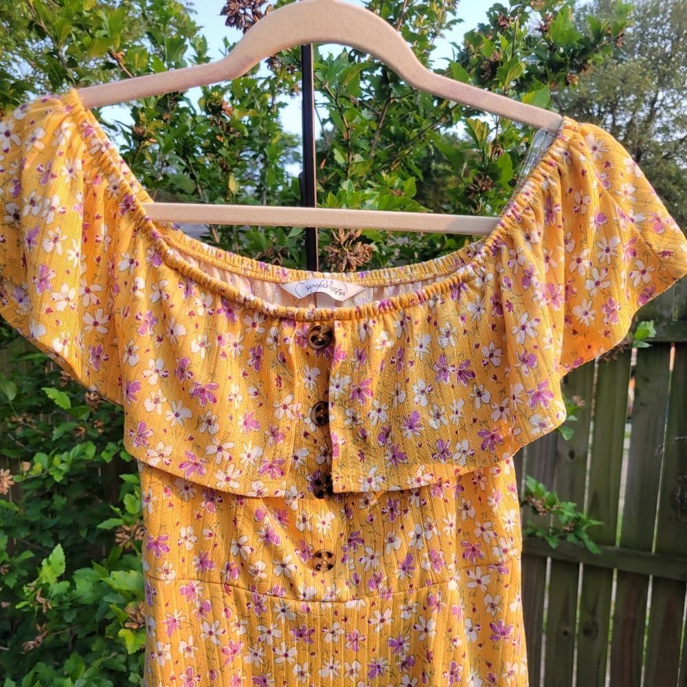OffâTheâShoulderâEyeletâDressâ - Picture 5 of 9
